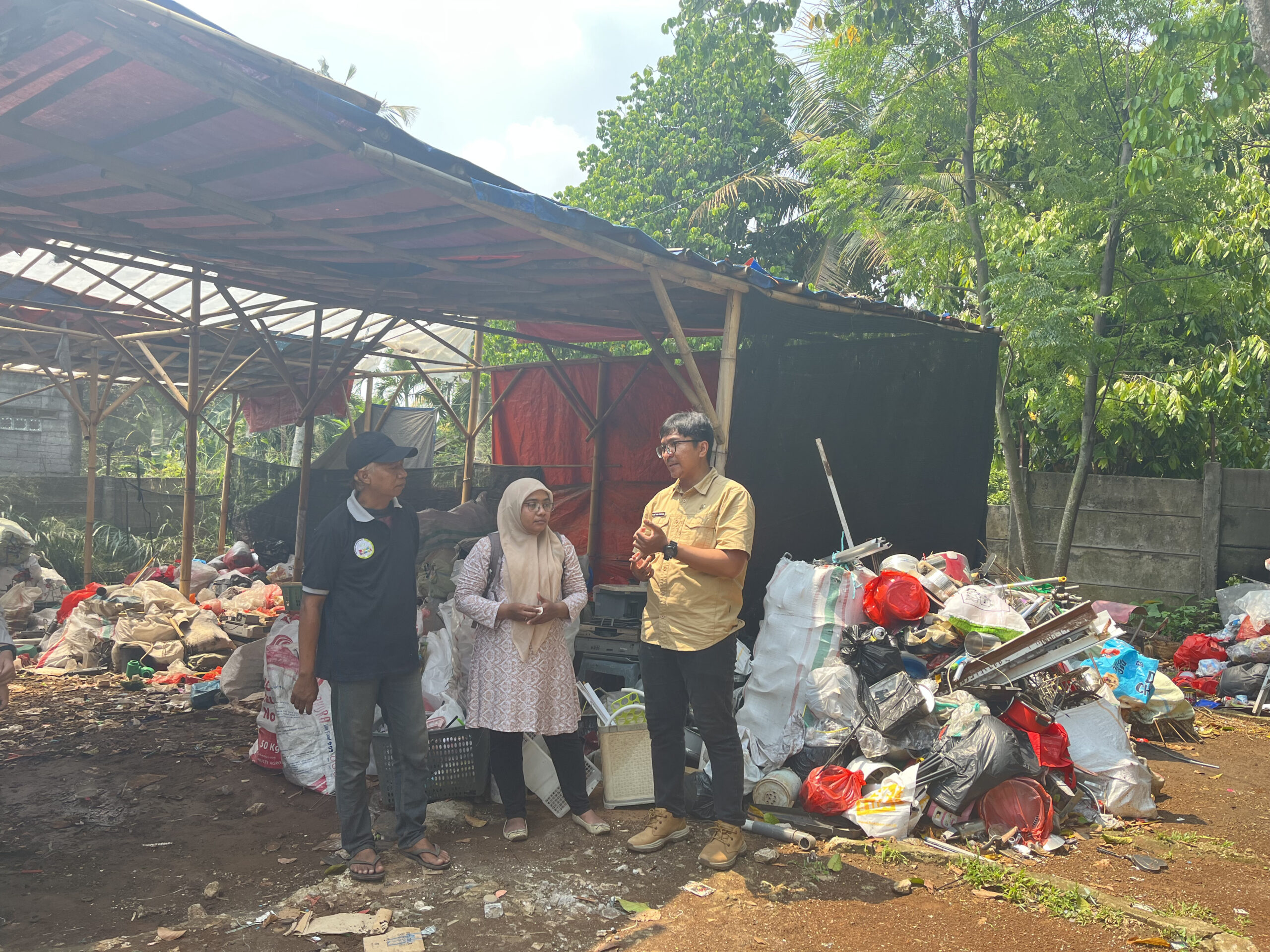 Kunjungan DLH Depok ke BSI Azzahra