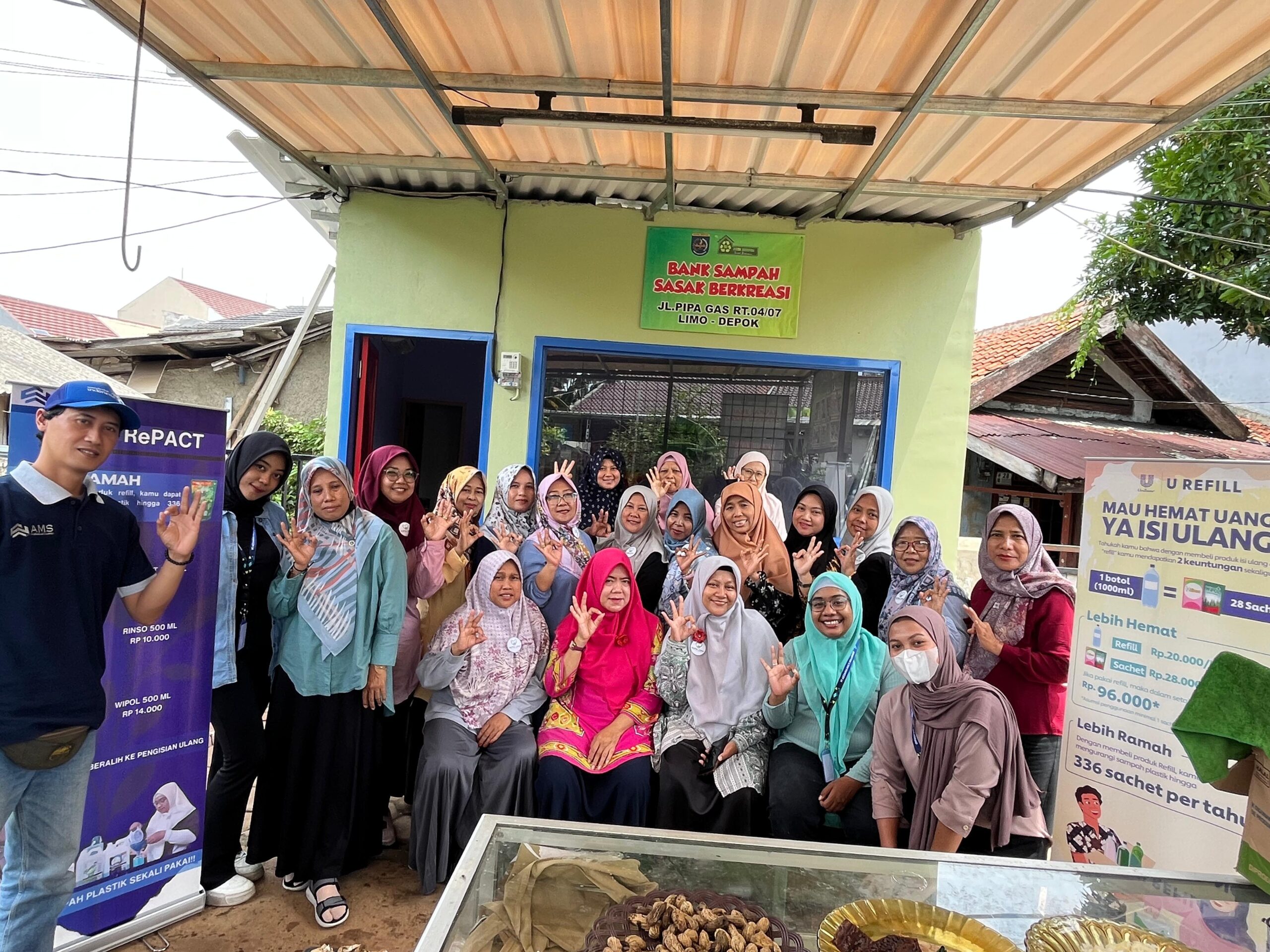 Sosialisasi Refill Station oleh PT Azzahra Multi Solusindo: Mendorong Penggunaan Produk Ramah Lingkungan