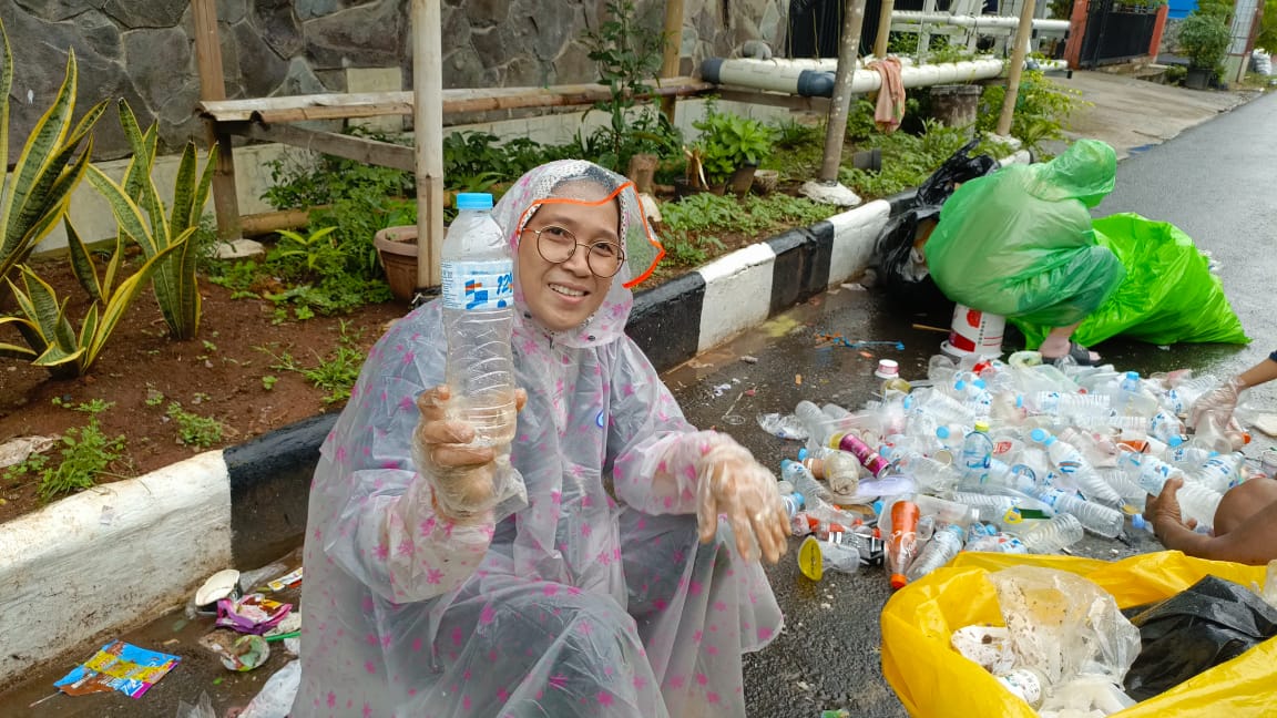 Perjalanan Bank Sampah Komplek RW.02 Harapan Mulia: Dari Tantangan hingga Keberhasilan