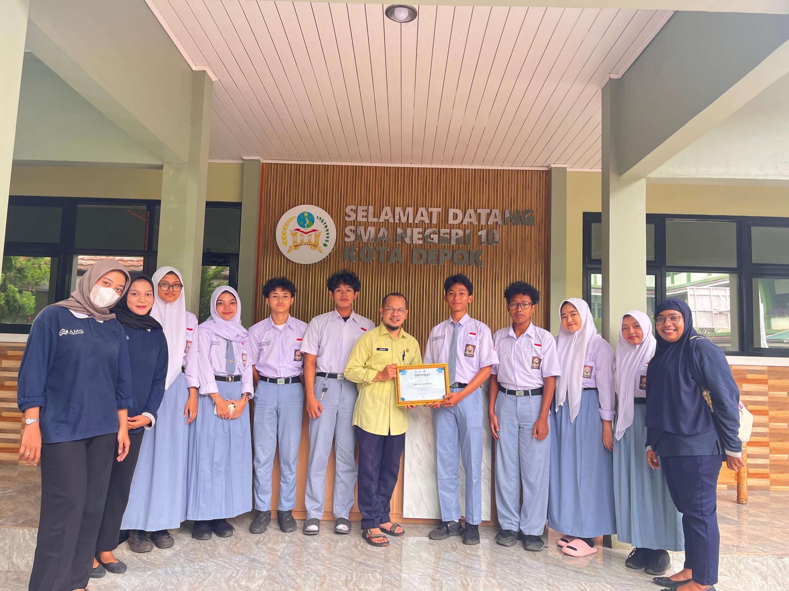 PESERTA LOMBA TRASHPRENEUR