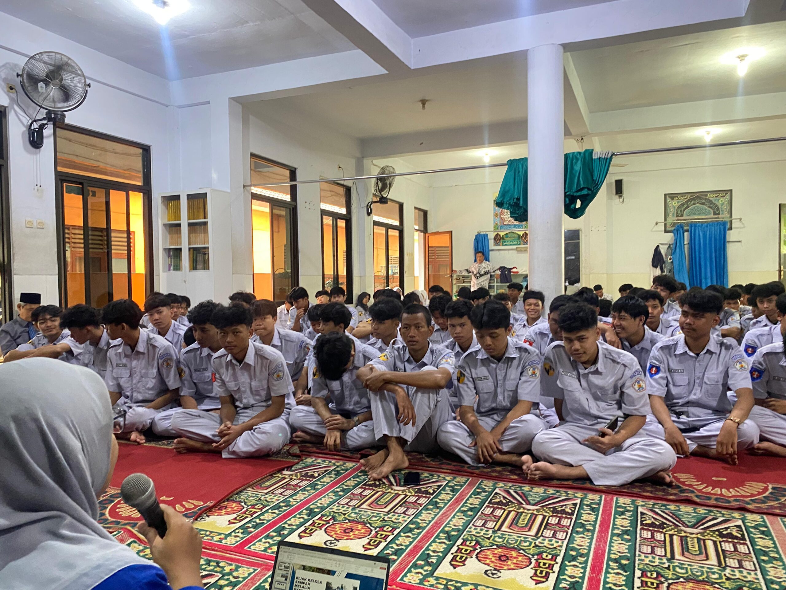 Sosialisasi Bank Sampah di SMK Kusuma Bangsa 1