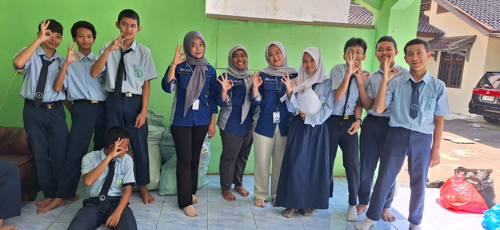 Pendampingan Pertama Pemilahan sampah di SMPIT Rohimana 