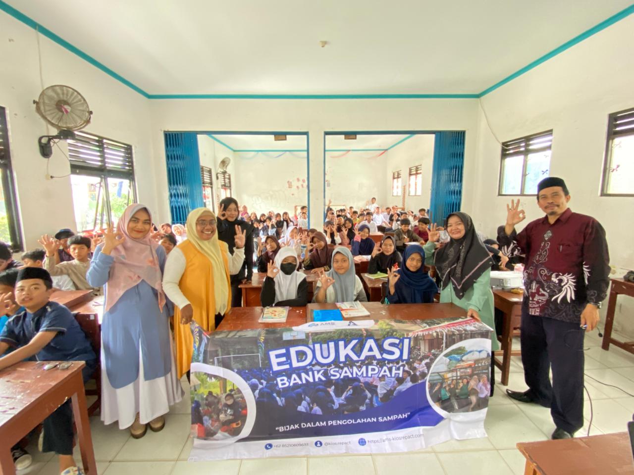 Sosialisasi Bank Sampah di SMP Islam Hidayah Ihsani