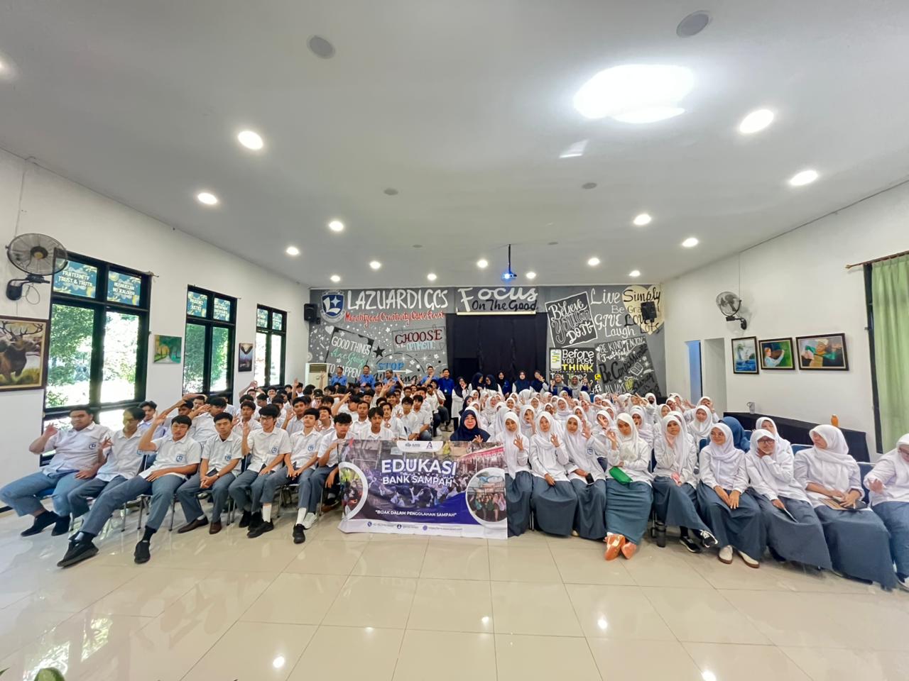 Sosialisasi Bank Sampah di SMA LAZUARDI 